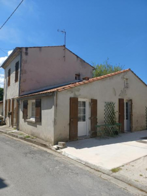 Maison de village entre estuaire et océan